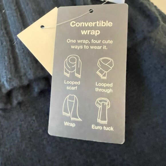 On 34th Navy and Lt Blue Hat and Scarf Set NWT - Picture 3 of 3